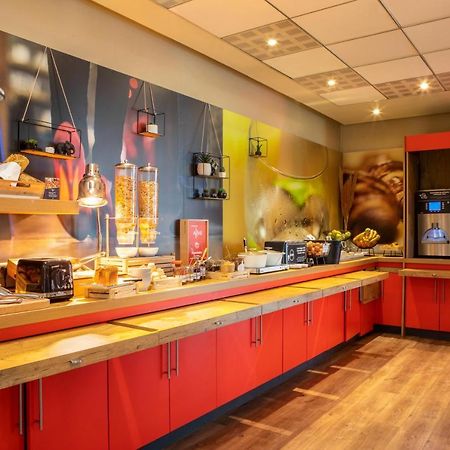 ホテル Ibis Paris クレテイユ エクステリア 写真